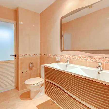 Вилла Luxury Golf By Paramount Holidays *
